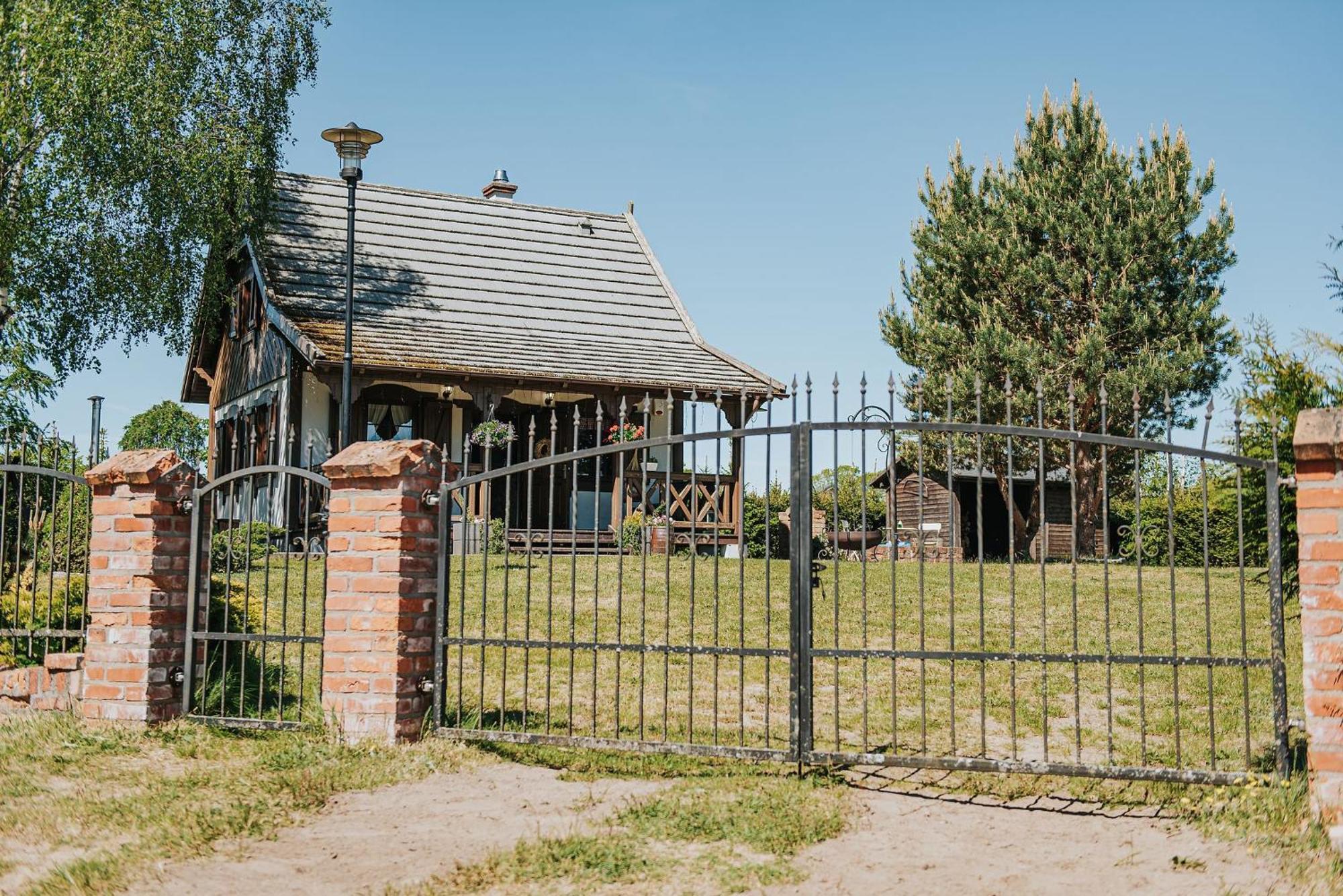 Вілла Rajski Domek Nad Jeziorem Radacz Борне-Суліново Екстер'єр фото